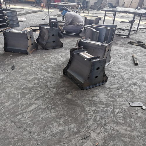 砼隔离墩模具 高速公路安全防线的精密制造者